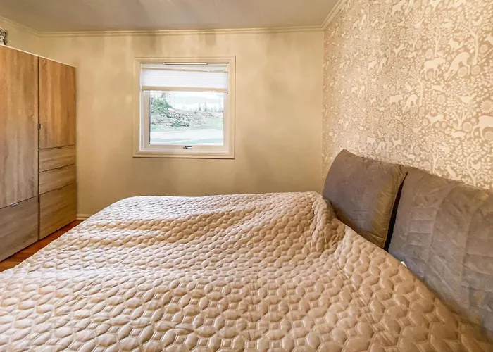 2 Bedroom Lovely In * Konsmo